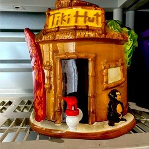 Tiki Hut counter top water dispenser